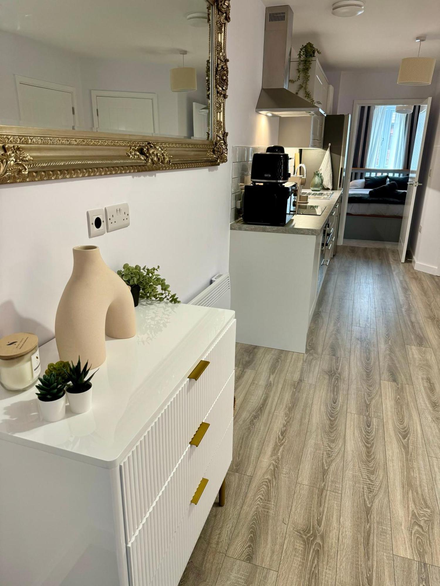 Brand New Flat 5 With Free Parking And Fast Wifi Apartment York Exterior photo
